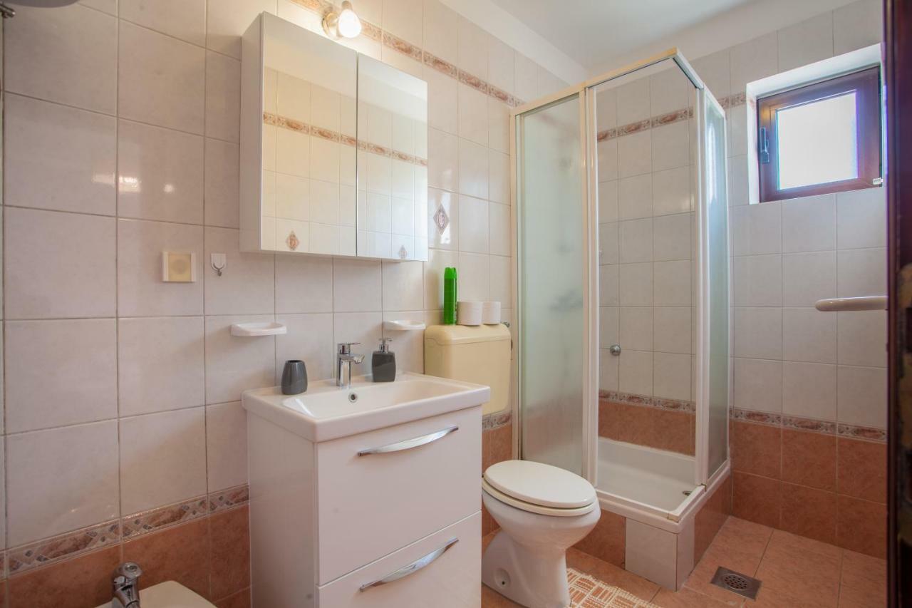 Guesthouse Maver Đảo Đảo Cres Ngoại thất bức ảnh