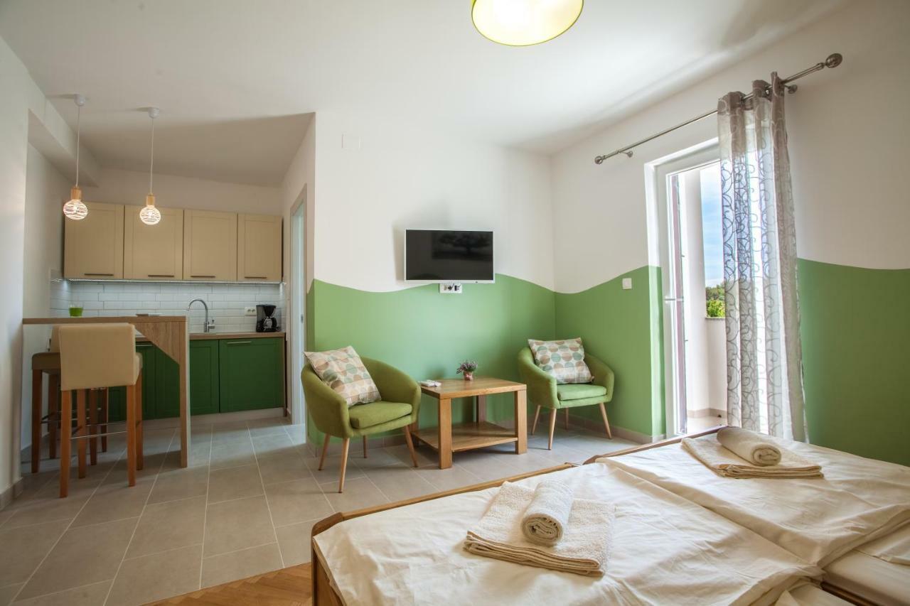Guesthouse Maver Đảo Đảo Cres Ngoại thất bức ảnh